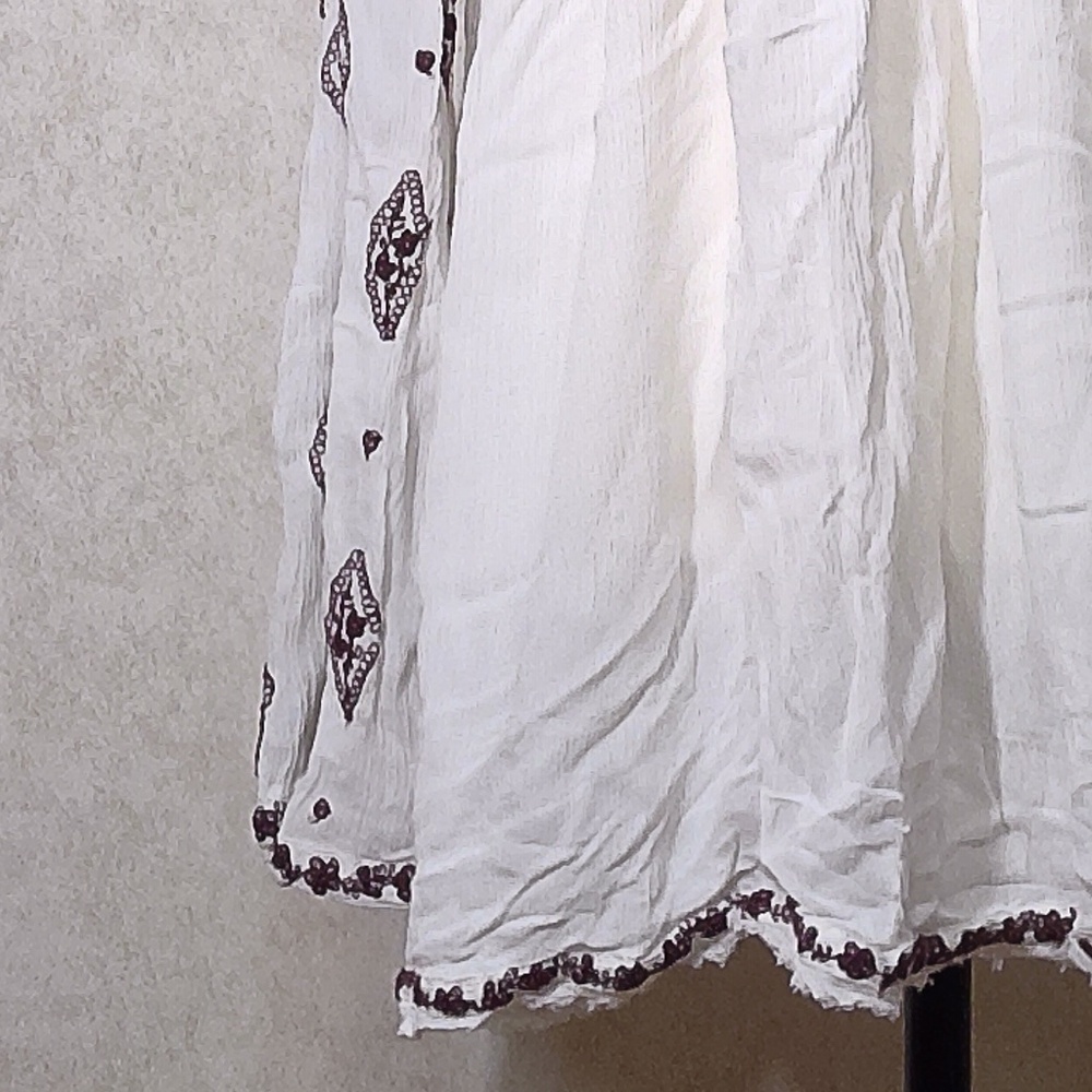 NWOT Free People Embroidery Bohemian V-Neck,Bell Sleeve,Brown & White Top Sz S - Picture 5 of 9